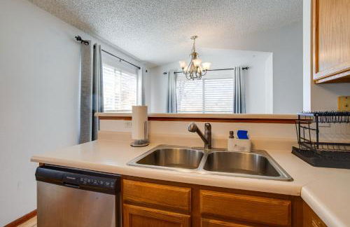 Patio, Grill, Yard Pet-Friendly Denver Home! - Foto 11