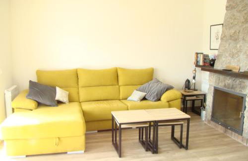 Chalet con piscina y BBQ para 10 personas - Photo 18