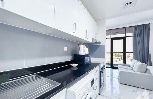 Spacious Studio With Balcony in AL Majan - Photo 3