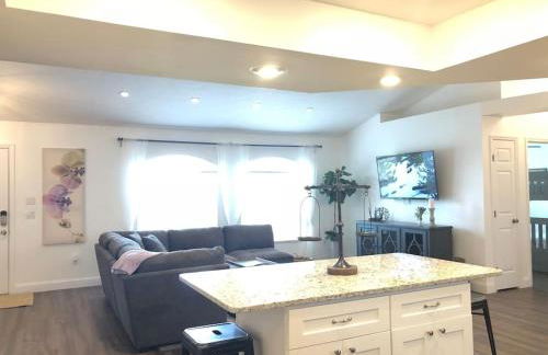 Beautiful Home across the street from Lake June! - Foto 13