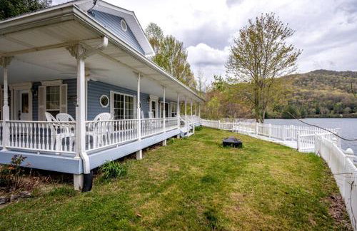 Secluded Lakefront Cabin with Private Dock on Lake Nantahala, Topton, North Carolina - Foto 17