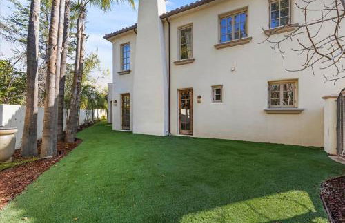 5800 sq ft Gorgeous Tarzana 7 bedroom 9 bathroom home with pool and hot tub - Foto 34