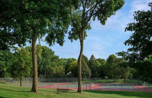 Gorgeous! Modern 3 Bed Home by Lake Mtka & Wayzata - Foto 34