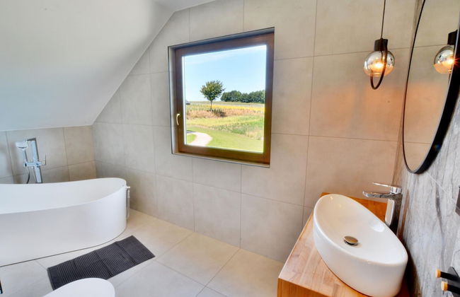 Comfortable Holiday Home, Sauna + hot tub Included - Photo 19