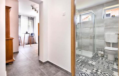 Gorgeous Home In Krizevci - Photo 26