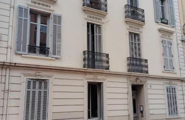 STUDIO CANNES A 5 MN A PIED DE LA GARE TOUT CONFORT AVEC BALCON - Foto 10