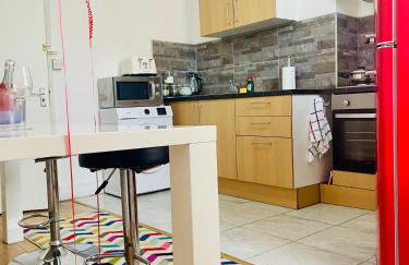 Cozy Cottage - Photo 4