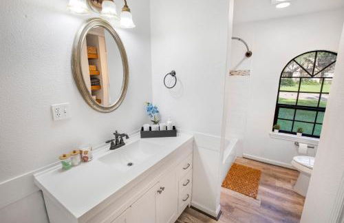 Kemah Boardwalk Retreat Sleeps 7 King Bed - Foto 11