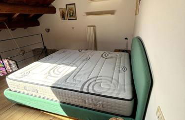 Mansarda con balcone nel cuore di Brenzone sul Garda - Foto 15