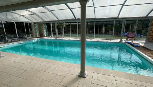 Domaine de la Chesnaie - Piscine couverte - Photo 4