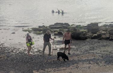 Saltwater Lodge - Air Conditioned 75yrd to the sea - Photo 2