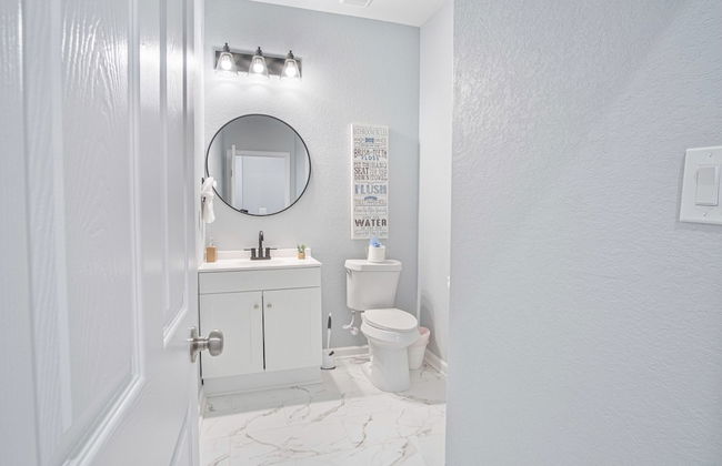 Lovely Charming 4BR 2 5BA Near Downtown s Prime - Foto 16