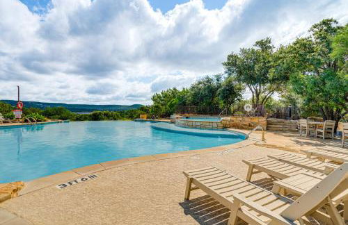 Scenic View! Lake Travis Cabin Near Pools and Marina - Foto 34