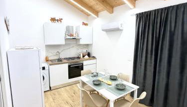 Three diamonds house - Foto 1, stove