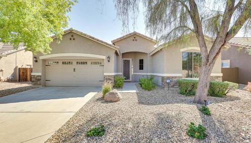 Shop, Golf and Hike Surprise Group Getaway with Pool! - Foto 2