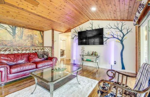 Waterfront Dandridge Cabin, 24 Mi to Pigeon Forge! - Photo 4