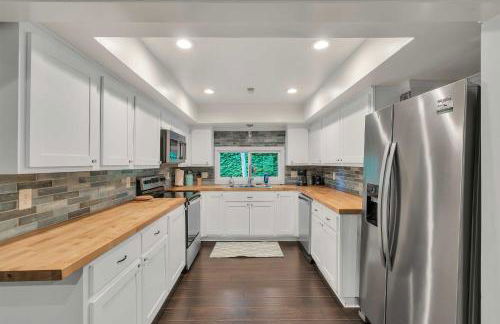 Pet-Friendly Pickens Vacation Rental with Fire Pit - Foto 11