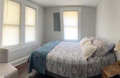 Getaway Country Cottage -Entire House w/ Fireplace - Foto 14