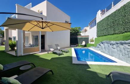 Villa Paraiso-Luxury Villa with Heated Pool - Foto 4