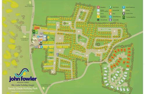 Caravan Sleeps 4 with Free Parking - Foto 11