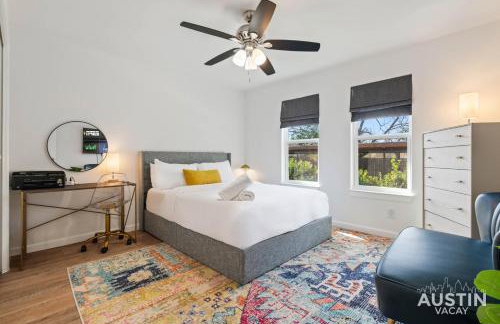 Near BBQ, Coffee More in Brentwood Pet-Friendly 2BR 1BA Condo By Austin Vacay - Foto 21