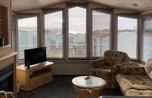 Immaculate 2-Bed Static Caravan at Monrieth - Photo 5