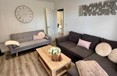 Elysian Escape, modern 5 bedroom house - Photo 11