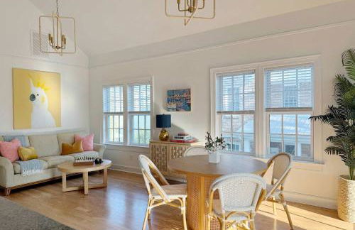 Sunny & Playful Carriage House in Downtown Savannah Stay Here and Walk Everywhere - Foto 1