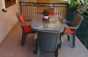 Appartamento con 2 stanze e giardino - Foto 2