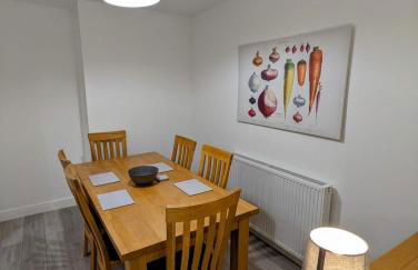 Spacious 4 Bedroom Home - Foto 9