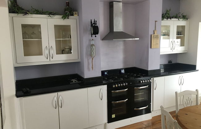 Churchendcottage-2br-sleeps4-petsok-parking - Foto 8