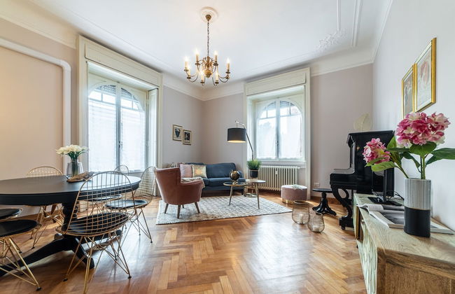 JOIVY Sophisticated Flat W/ Desk - Foto 25