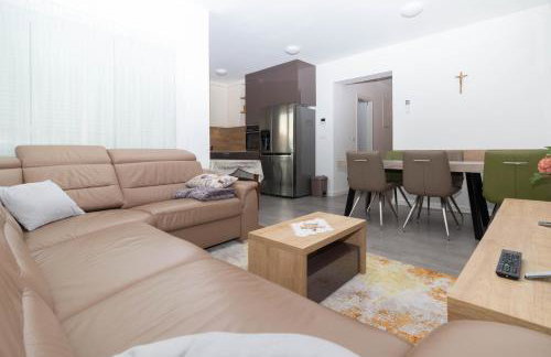 Apartman Petrus Petrčane - Foto 9