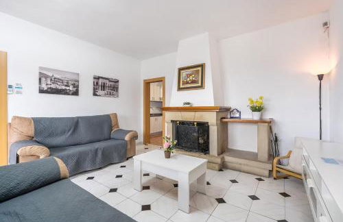 Casa rural VISTABLANCA en una sola planta con bonitas vistas y piscina - Junto a la capital y la Alhambra - Foto 2