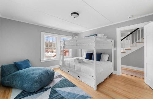 NEW l Modern Comfort wHOT TUB l NH Lakes Region - Foto 5