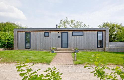 The Sleights, Strawberryfield Park - Hot Tub - Free WiFi & Parking - Pets Allowed 2 - Photo 3