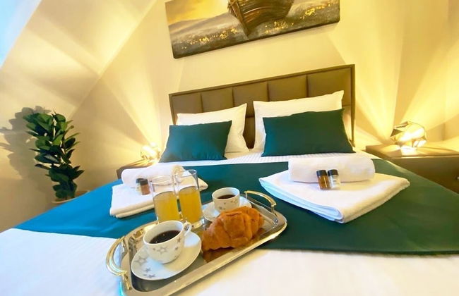 D & Sons Apartments - Photo 38