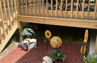 Private Cozy Hideaway with Deck Escape Austin 35mi - Photo 15