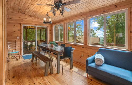 Luxury Cabin 45 Min to Asheville Hot Tub & Fire pit - Foto 25