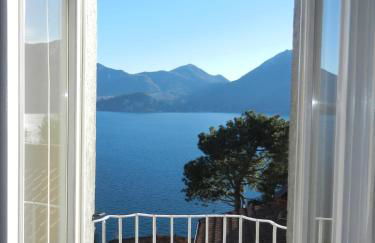 Charmantes Pfarrhaus mit Seeblick und Garten - Foto 1