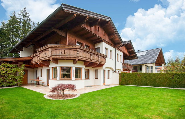 Holiday House in Reith im Alpbachtal With Garden - Photo 1