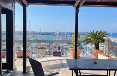 Attico con terrazza sul porticciolo turistico di Vibo Marina - Foto 5