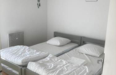 Petite maison à proximité commerces et plage - Foto 2