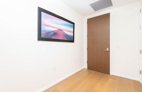 Snug 3BR HighRise with Pool, Spa & Rooftop Views - Foto 27