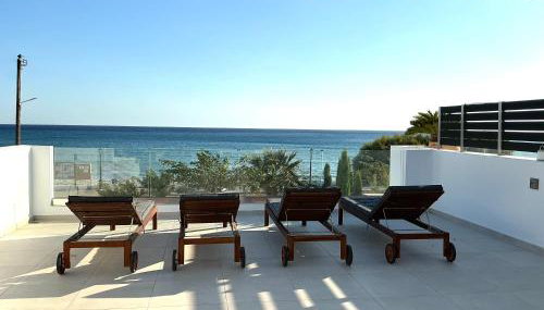 Fantasea Beachfront Villa - Foto 2