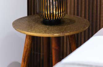 Modern Boutique Apartment - Photo 3