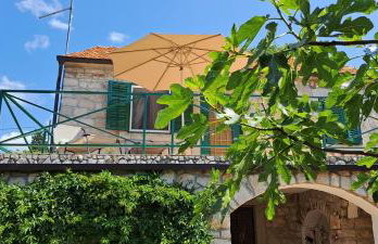 Stone House with garden Laganini - Photo 22