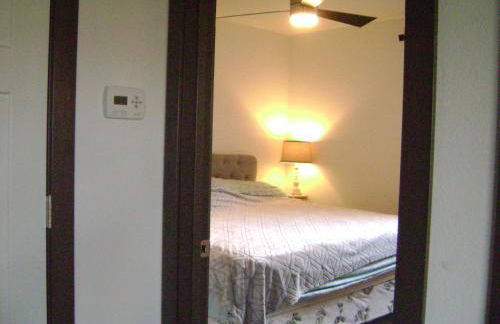 Brand new duplex - Photo 13