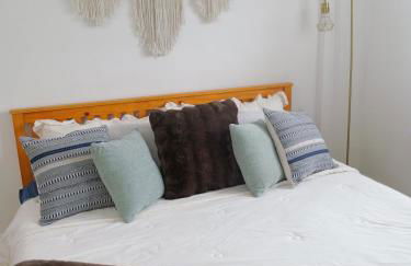 Spacious 4-Bedroom Family Home Sleeps 10 Peaceful Baltimore Suburb - Foto 5