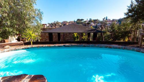 Opening Doors Stone House Pool and Nature close to Barcelona! - Foto 1